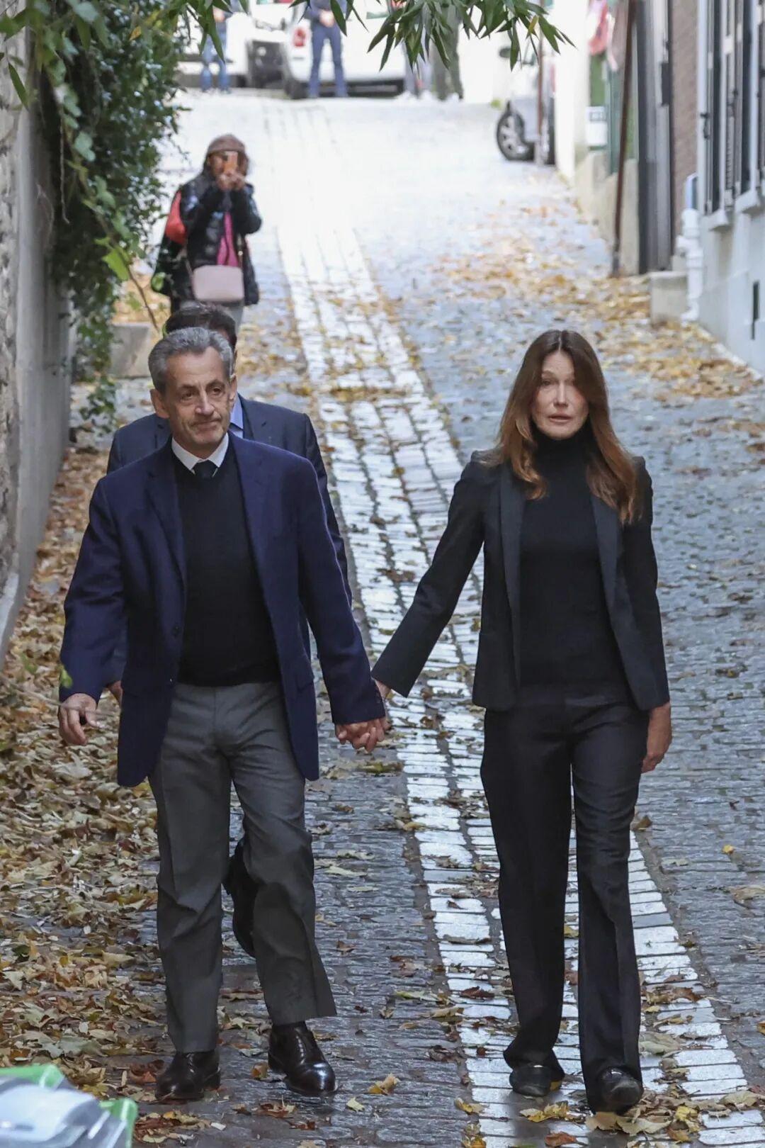 卡拉·布吕尼（Carla Bruni）被卷入丈夫尼古拉斯·萨科齐（Nicolas