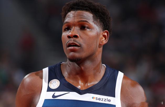 爱德华兹砍55分+9三分！历史上25岁前做到的第5人1月18日讯 NBA常规赛基