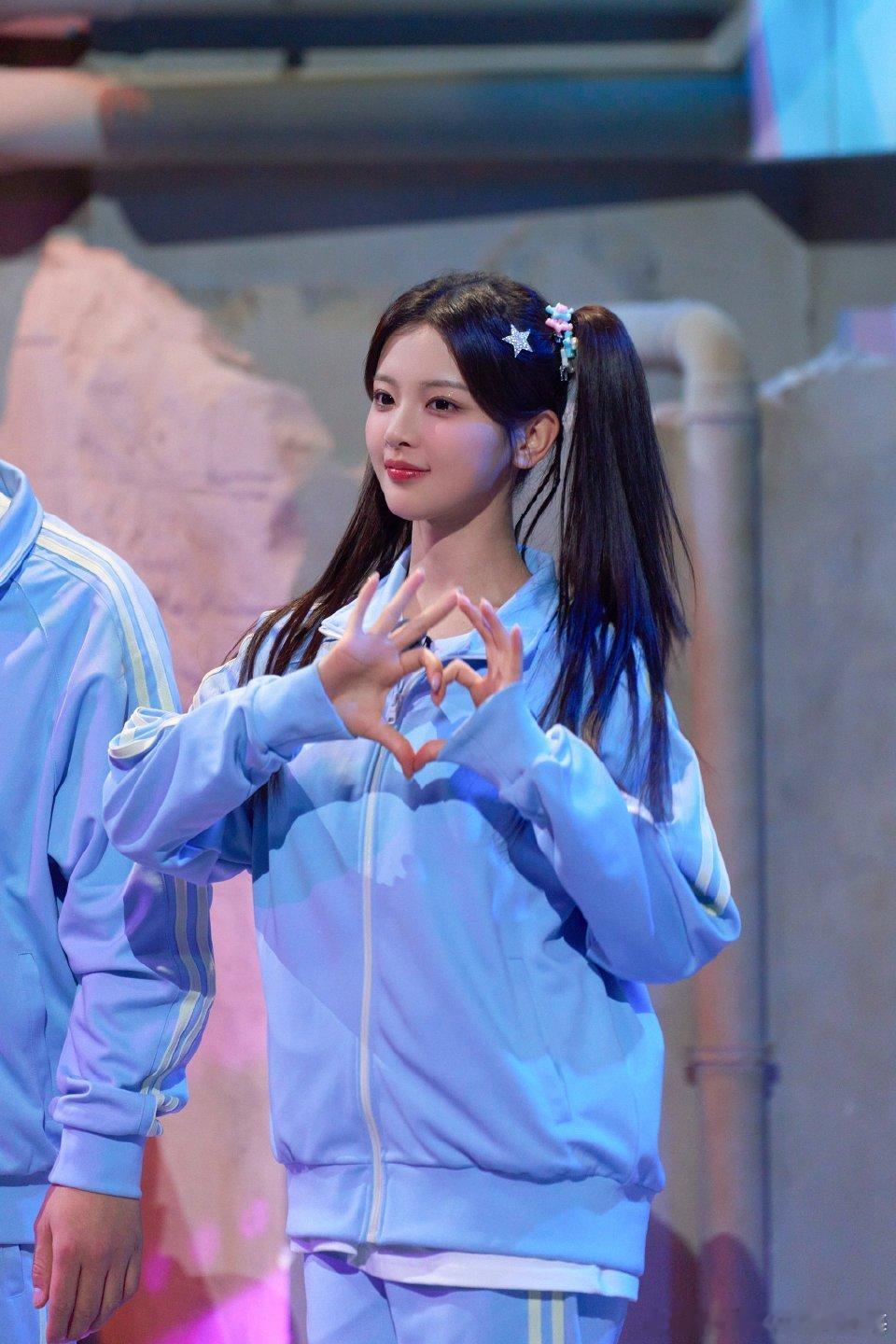 杨超越[超话] 杨超越💜杨超越💜杨超越💜杨超越💜杨超越💜杨超越💜杨超