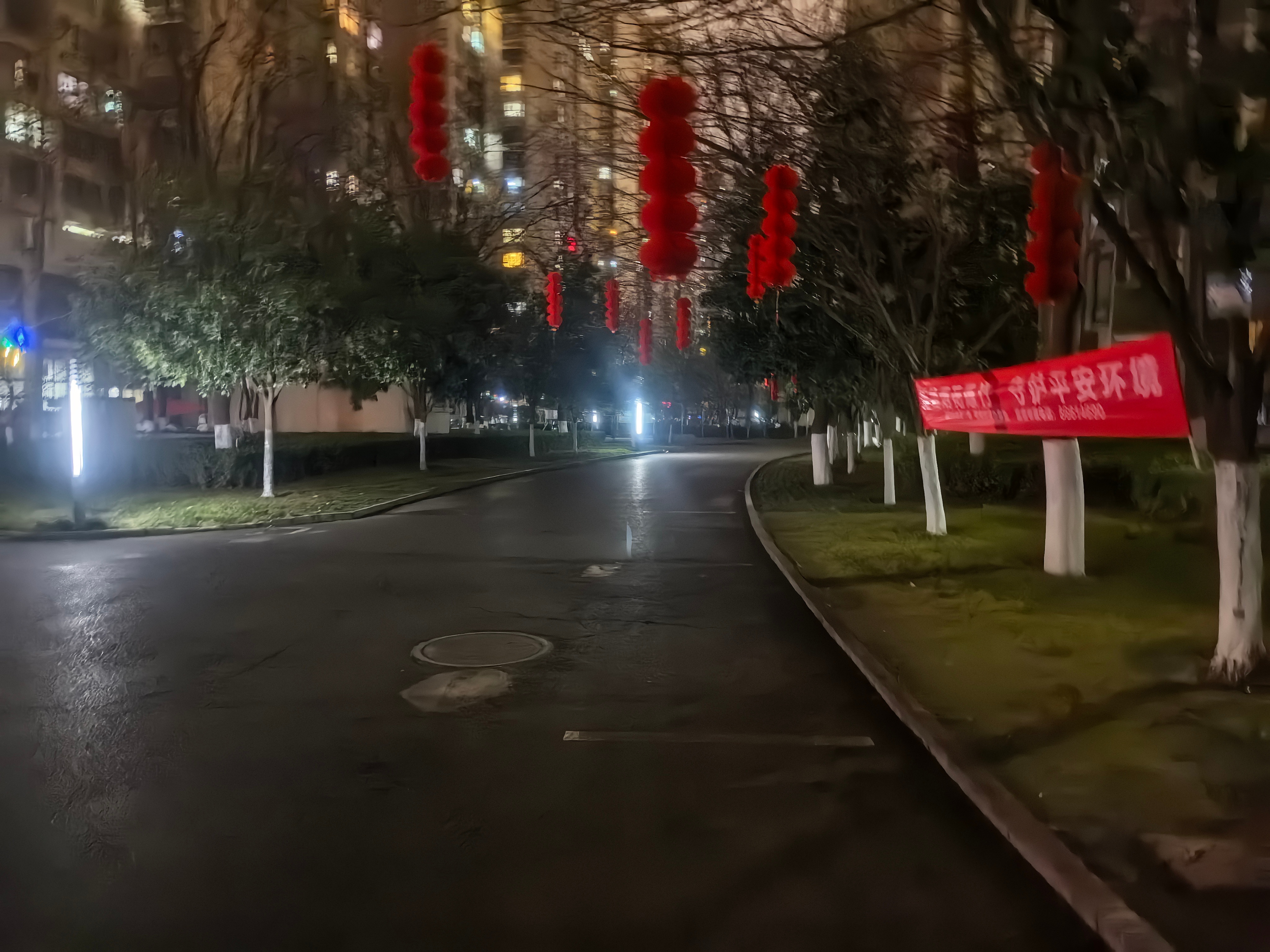 对一块钱的概念越来越模糊越来越难赚钱，钱反而越来越贬值，改革开放这么多年从来都没