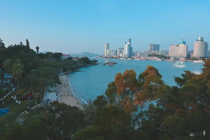 金门若与厦门共用机场，好处可太多了。从经济层面看，能整合资源，降低建设和运营成本