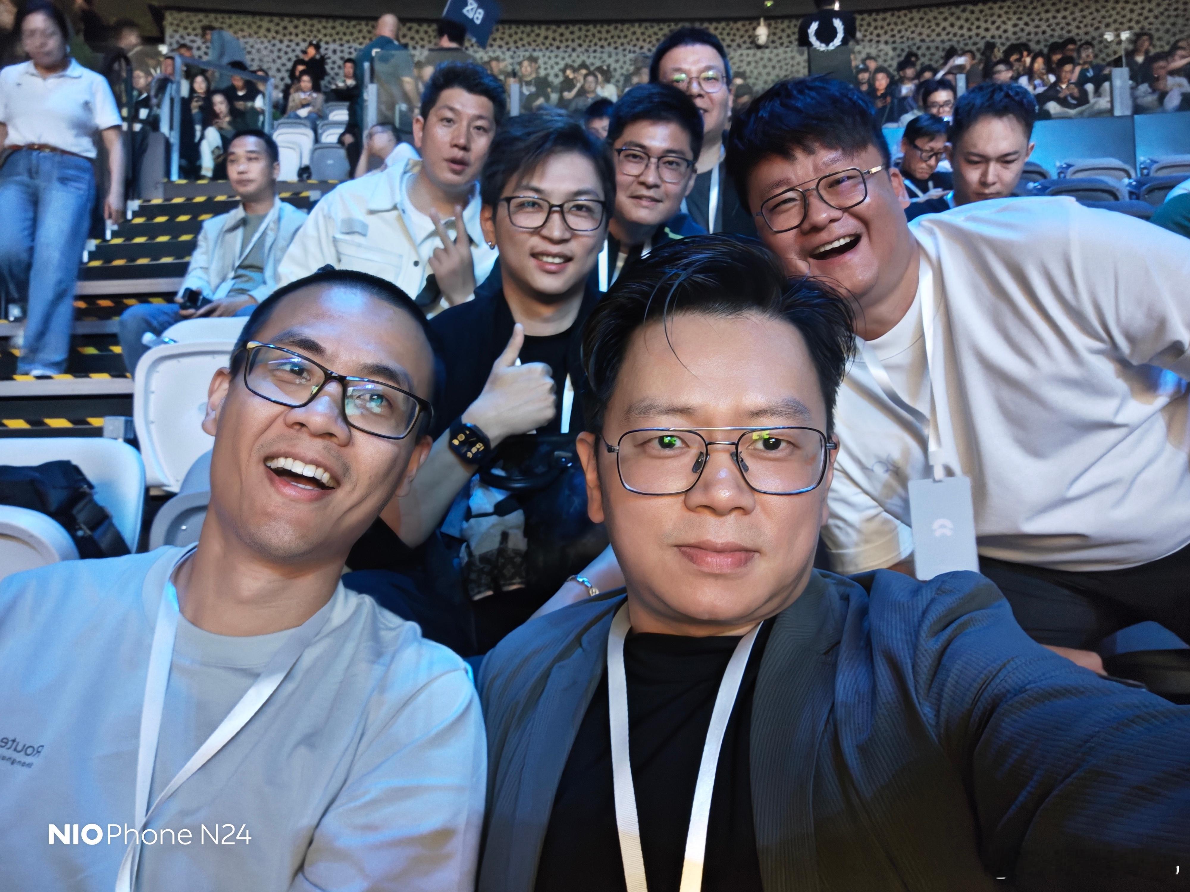 终于进来了，没想到这么多人