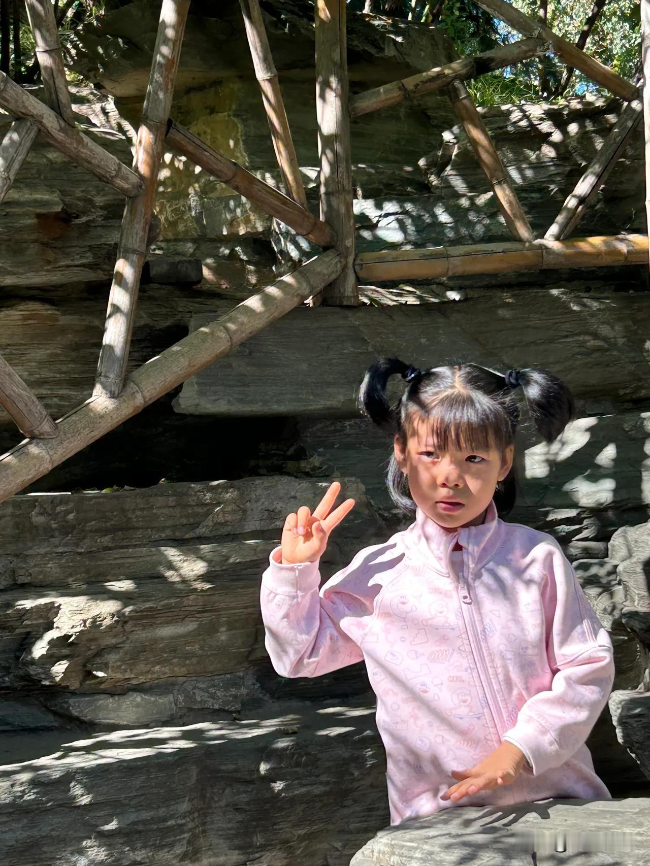 心理学发现一个很残酷真相：父母的控制欲是孩子生命力最大的黑洞，不管孩子或者是少管