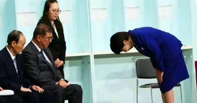 日本曾叫嚣称：当初签署日本投降书的是“中华民国“，而不是现如今的中国！按日本这说