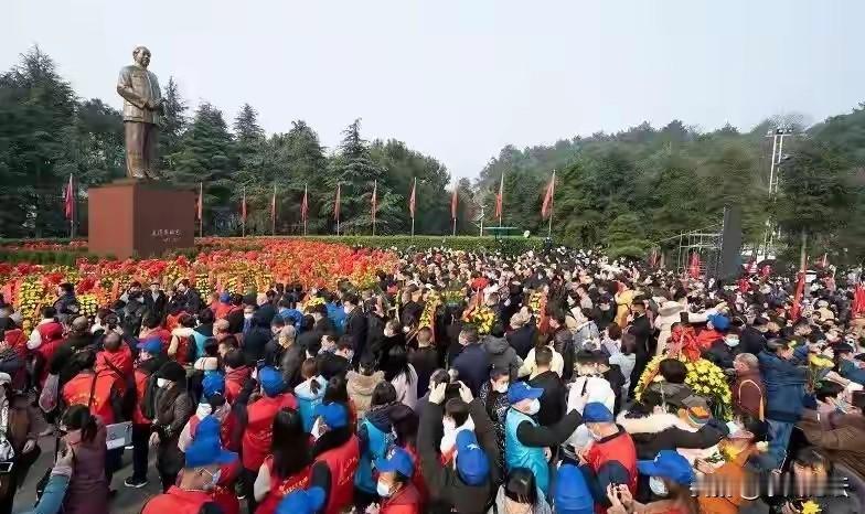 四十年来，中国最大的变化就是，真理得到了验证。原来误解毛主席的人，现在验证了毛主