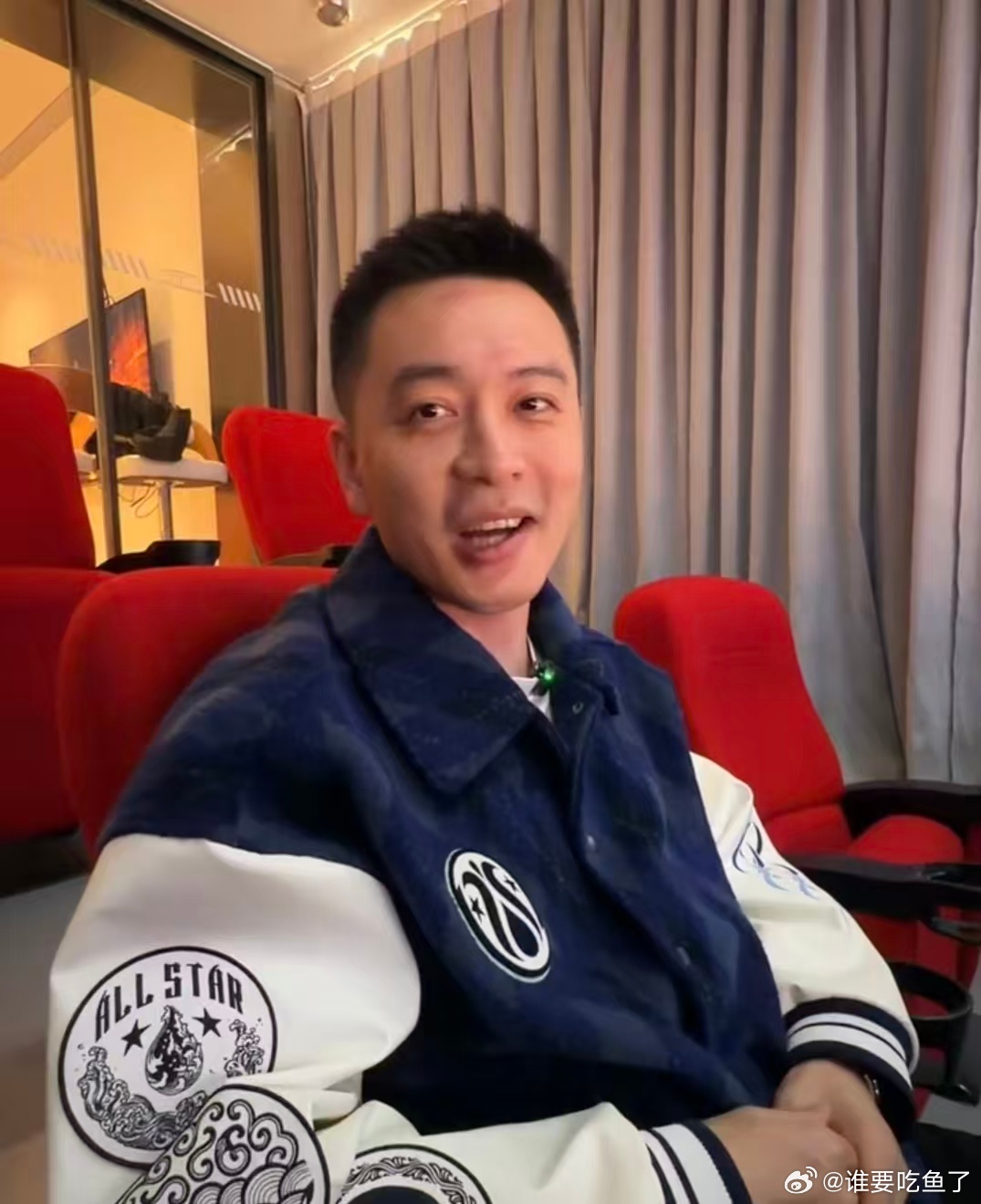 家人们，重磅好消息来了！三冠教头、前辽宁男篮主教练杨鸣，今天要在快手解说辽宁主场