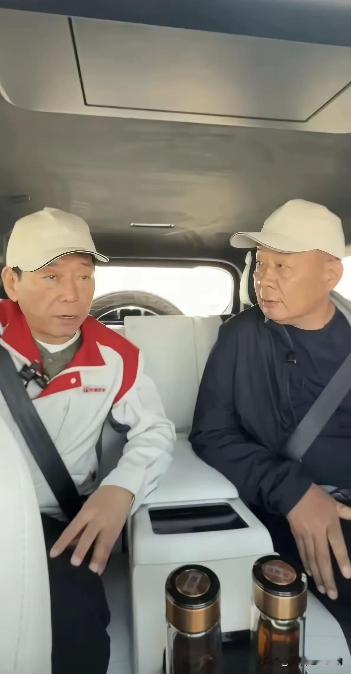 于东来开魏建军家的坦克700开上瘾了，之前订购20台，现在又下单100台，一口气