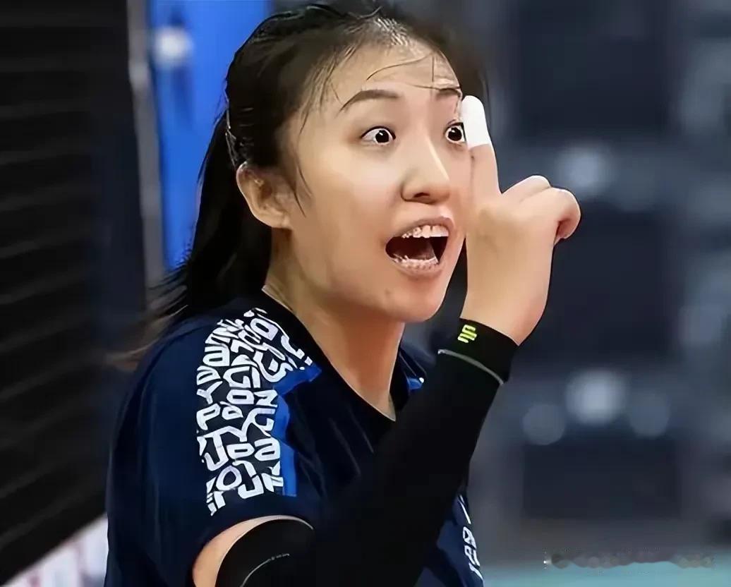 没有进入大名单不丢人，坐在观众席也不丢人
      2024年世界女排联赛有一