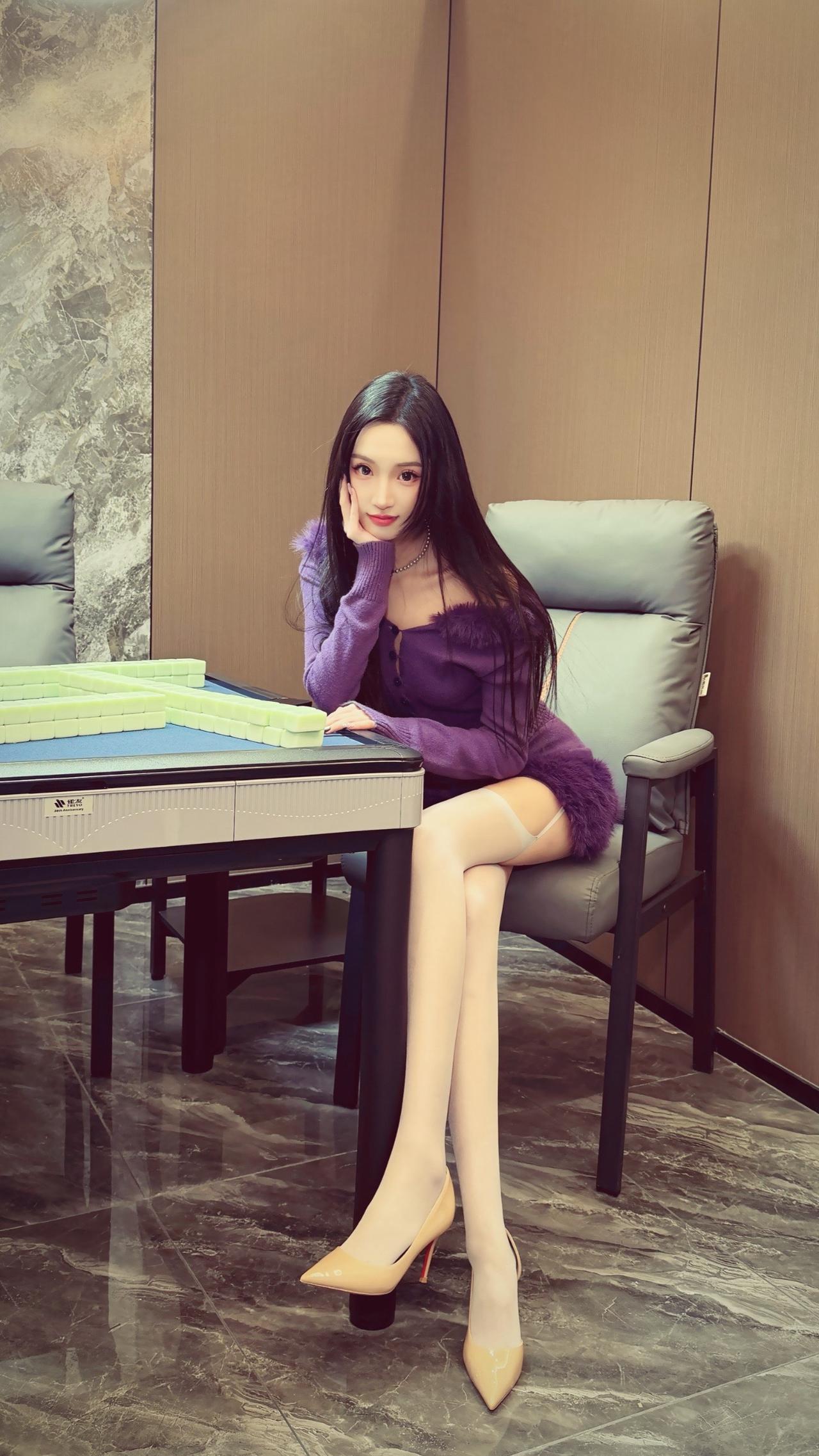 天空一朵一朵雪花一阵一阵寒风刺进我心头