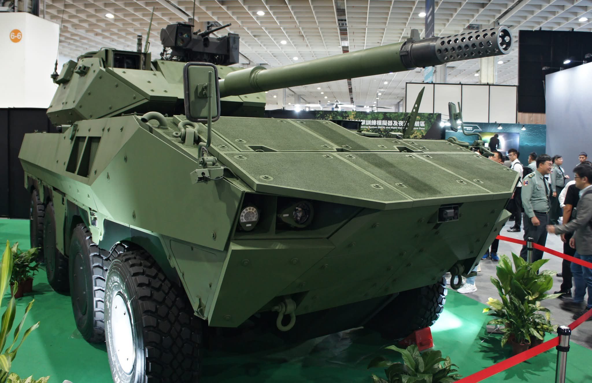 飞扬军事 台匪軍「獵豹」輪型砲車即將量產台匪軍備局研製105公厘輪型戰砲車，並打
