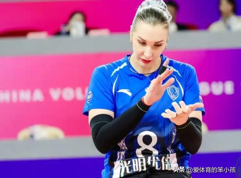 全国女排超级联赛季后赛第17轮的比拼当中，北京北汽女排是在主场，迎来了上海光明优