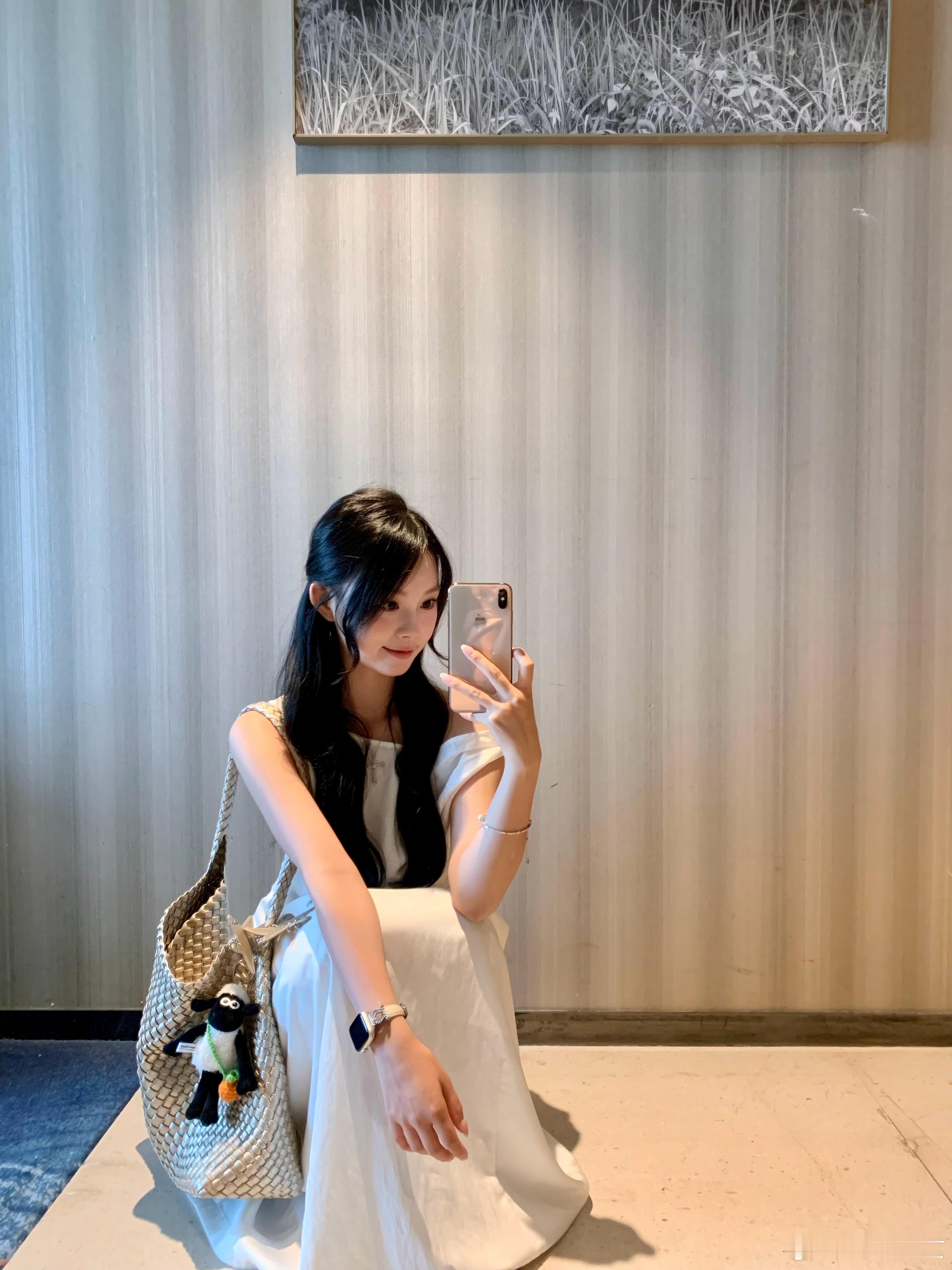 最近用回了xs max感觉拍的糊糊的 美美的……看来我不适合高清镜头啊
