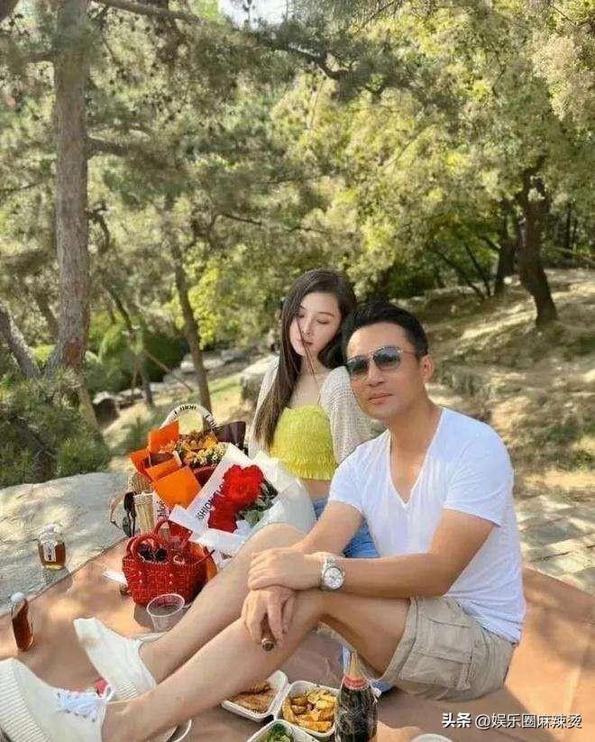 张颖颖马筱梅都漂亮，但张颖颖汪小菲之间隔着个张兰，张兰不喜欢张颖颖，张颖颖想成为