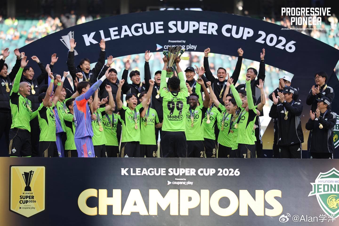 新赛季第一战即夺冠，全北拿到2026韩国超级杯冠军🏆！ 