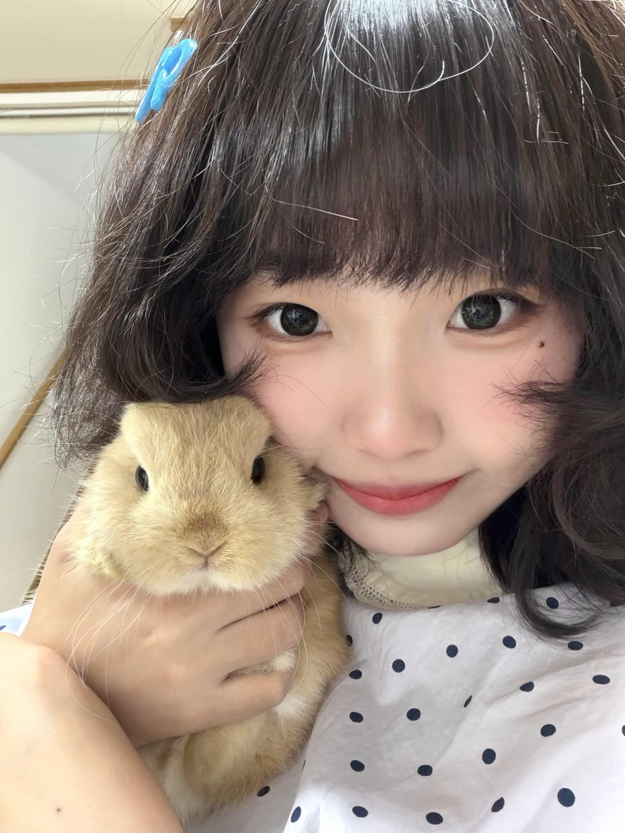 🐰 + 👧🏻 = ♡。家庭新成员：小熊熊是也( ̀⌄ ́) 到家...