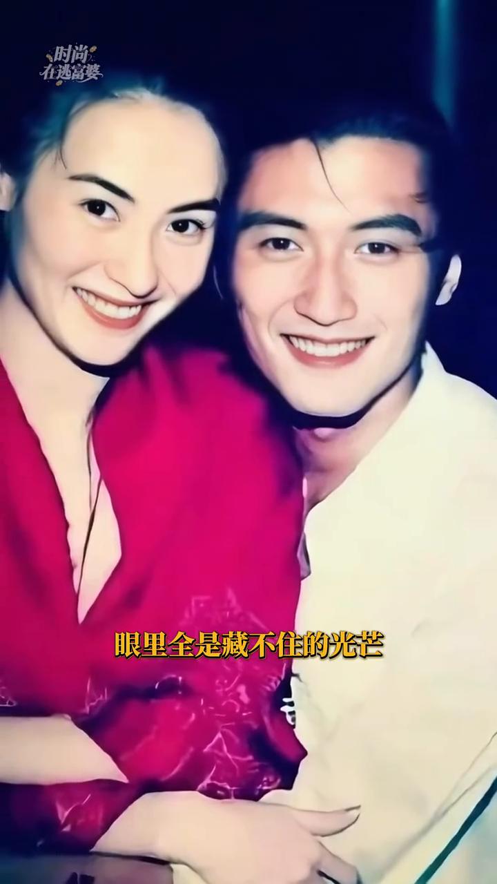 世间的爱恨情仇在这一刻也都黯然失色了。每次谢霆锋和张柏芝被提起那段轰轰烈烈的爱恨