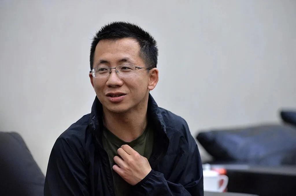 转发一则新闻:
字节跳动创始人张一鸣今天再捐3亿元，累计捐赠10亿，支持家乡龙岩