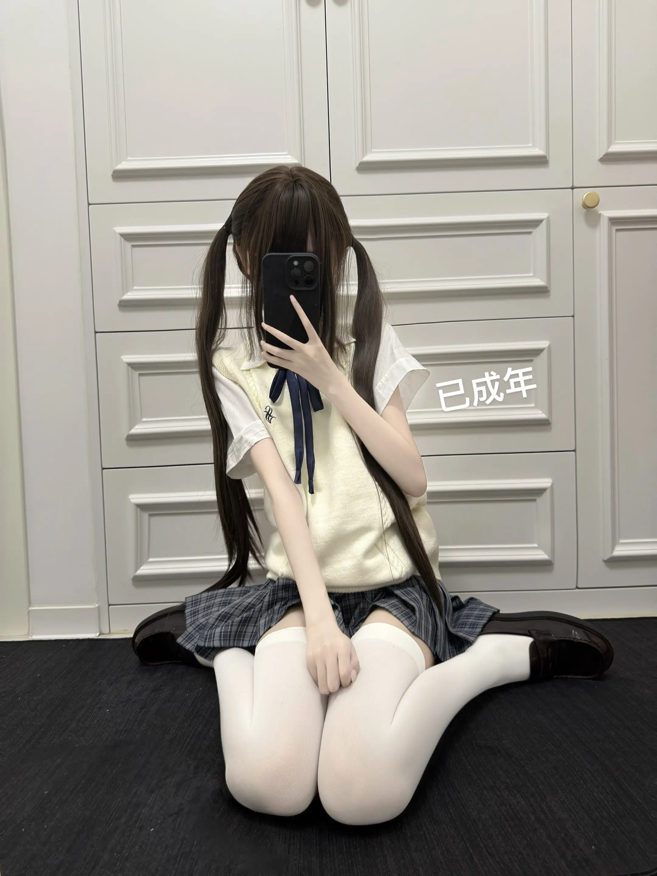 我本来长这样ovo后来被打了一拳变成Ovo