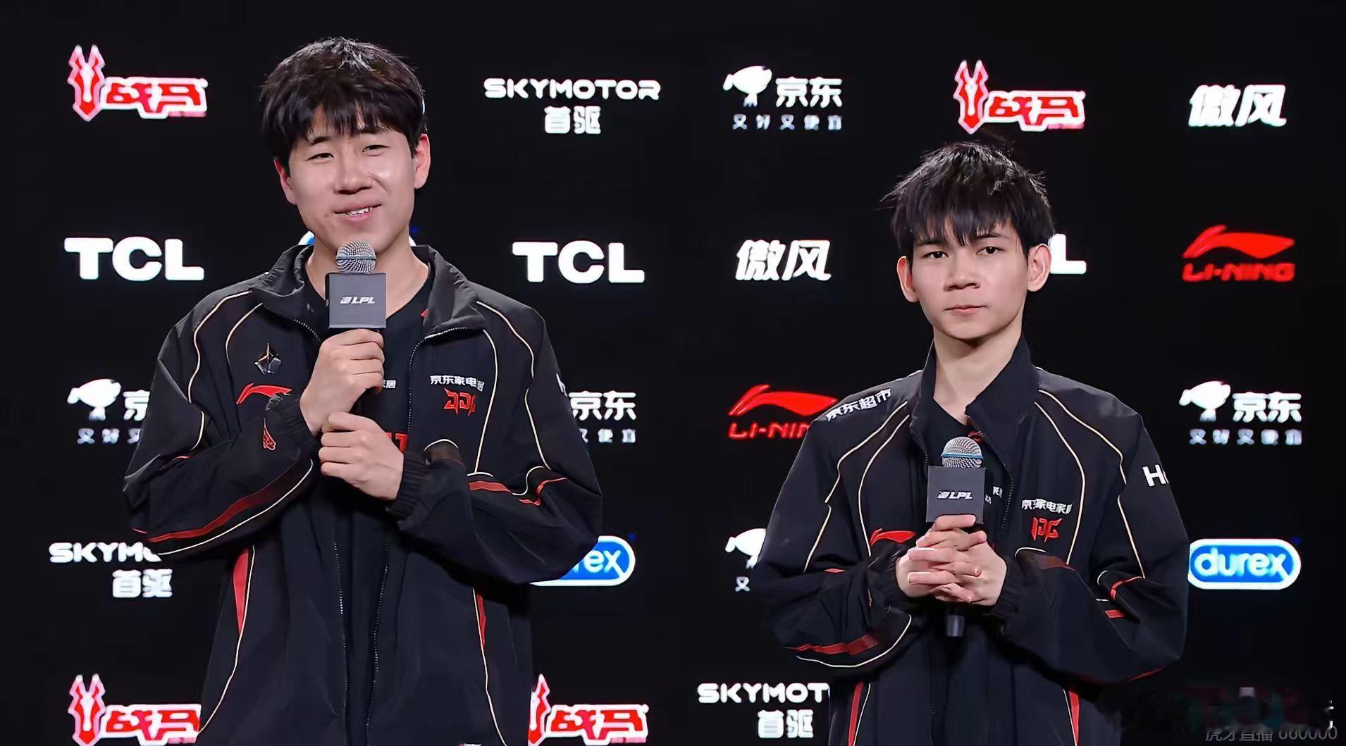 Q.这个年过得怎么样过？GALA:过年过得挺好的，吃得都很幸福看得出来嘎子这个年