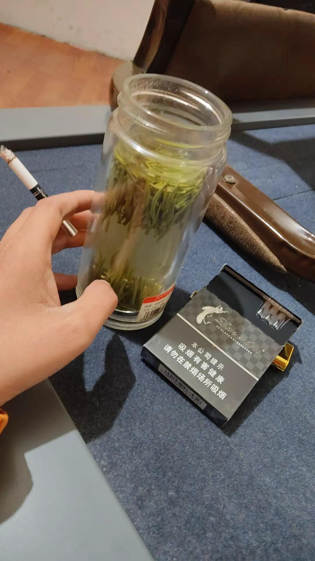 事结束了回来喝茶明天继续执事，19过寿事带八个演员带布置，22两家结婚事一个满月