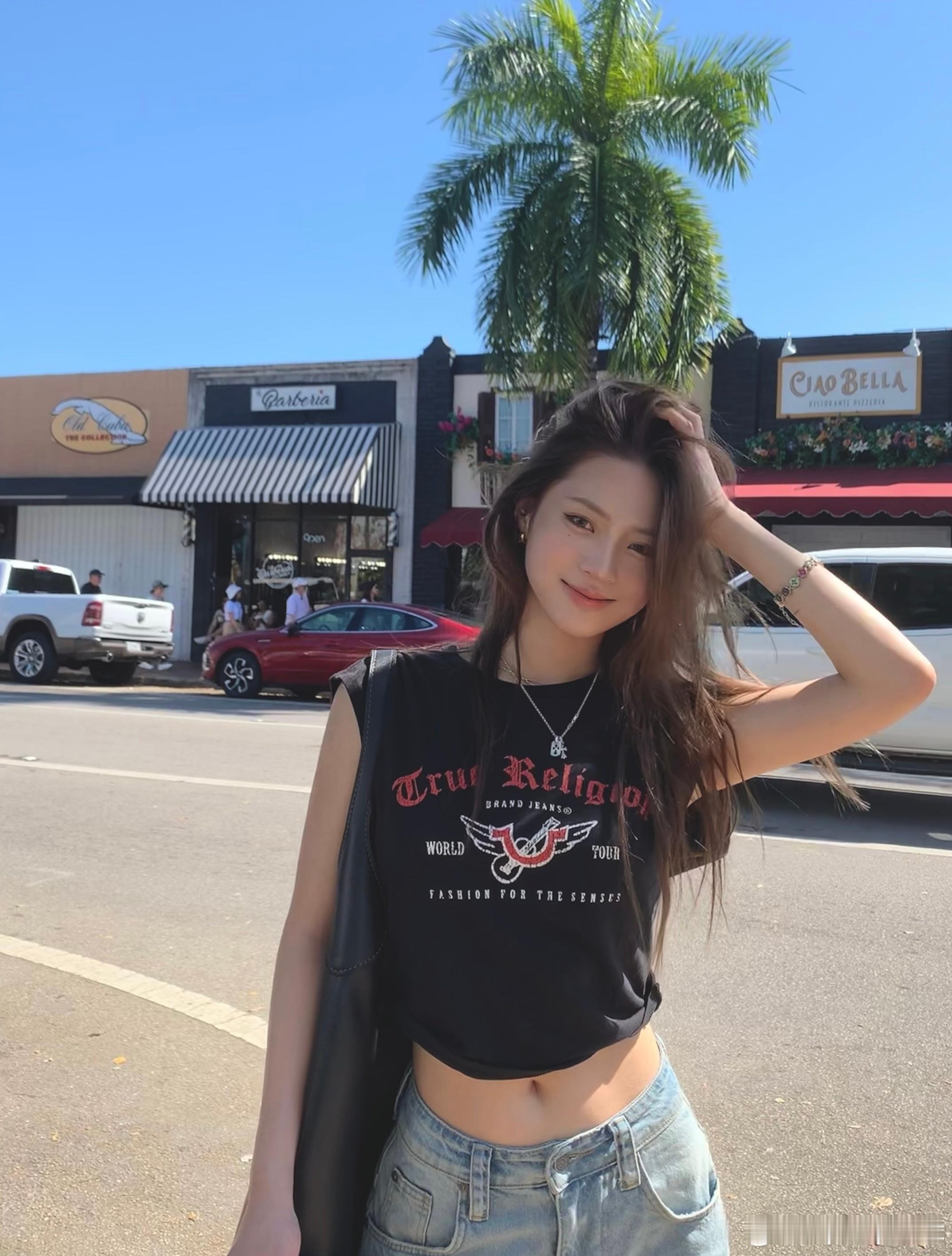 [抱一抱] ​​​