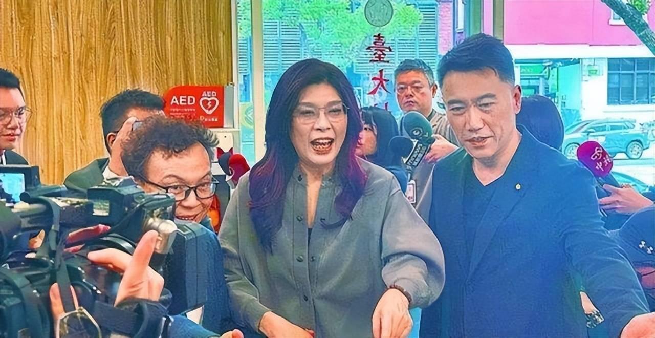 台湾就是中国的一个省，人口也只有2300万，而郑丽文只是台湾地区的一个在野党主席