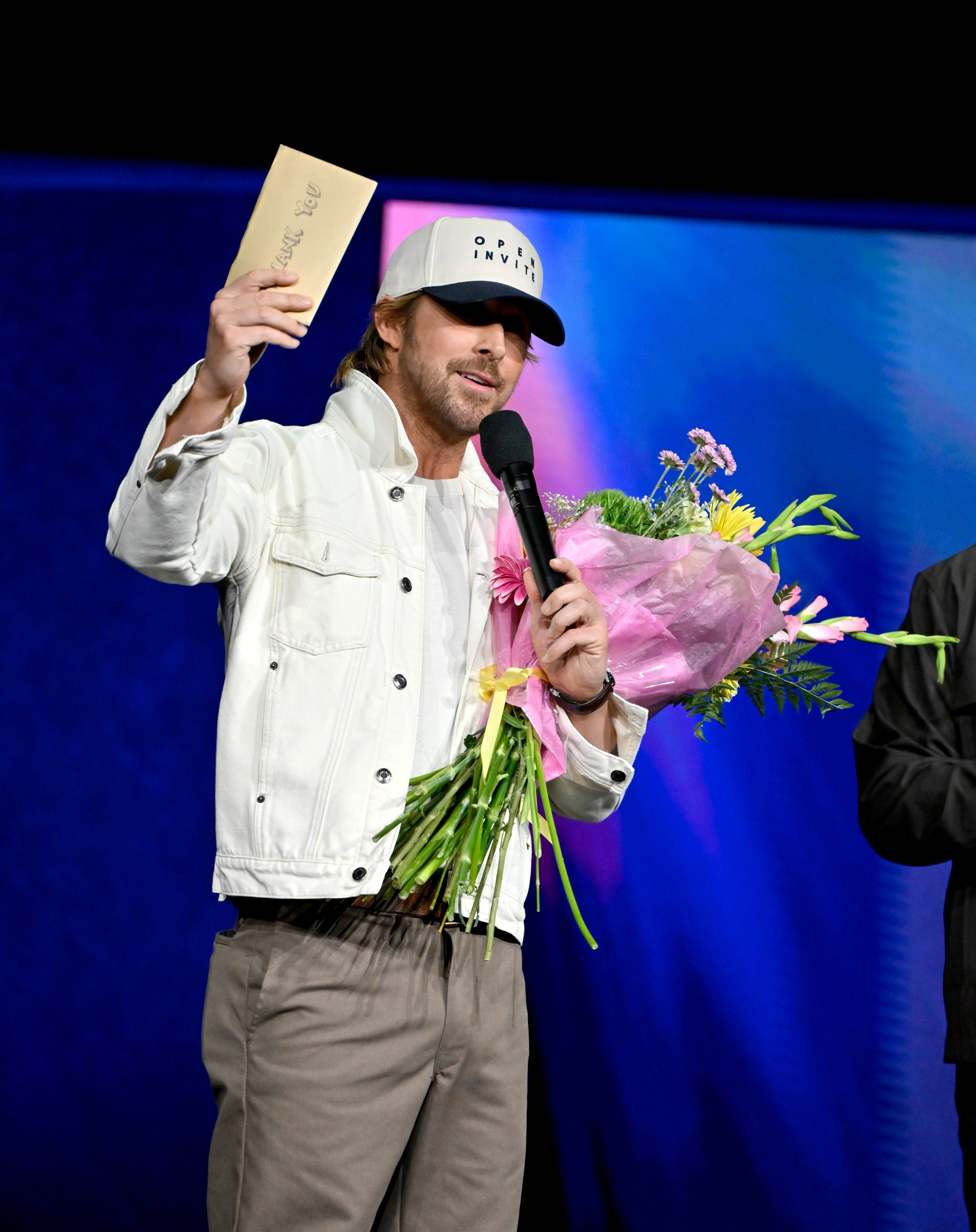TNABO 因为票房表现太好，主演/制片人瑞恩·高斯林在CinemaCon上宣布