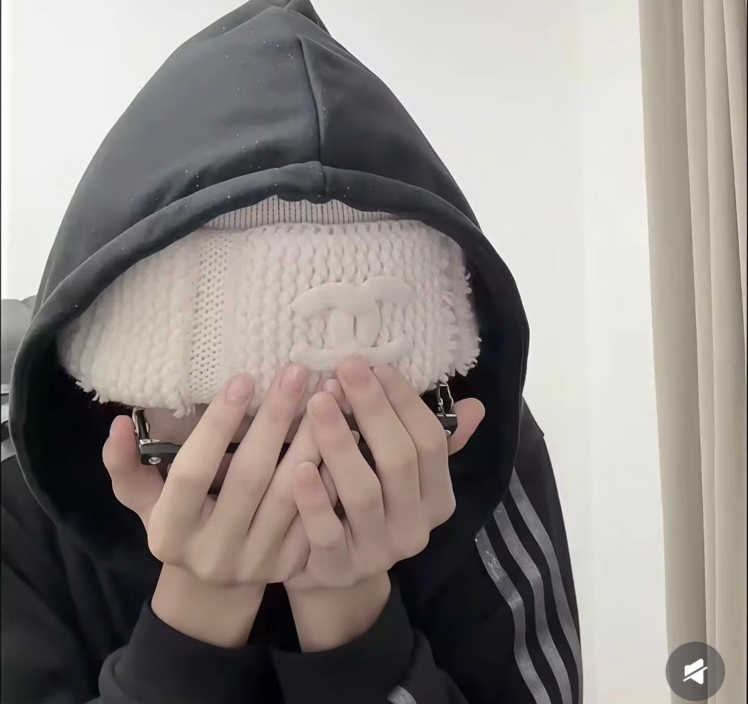 陈奕恒拆盲盒vlog 陈奕恒拆盲盒vlog，真的就是一只萌萌的小兔子🐇 ​​​