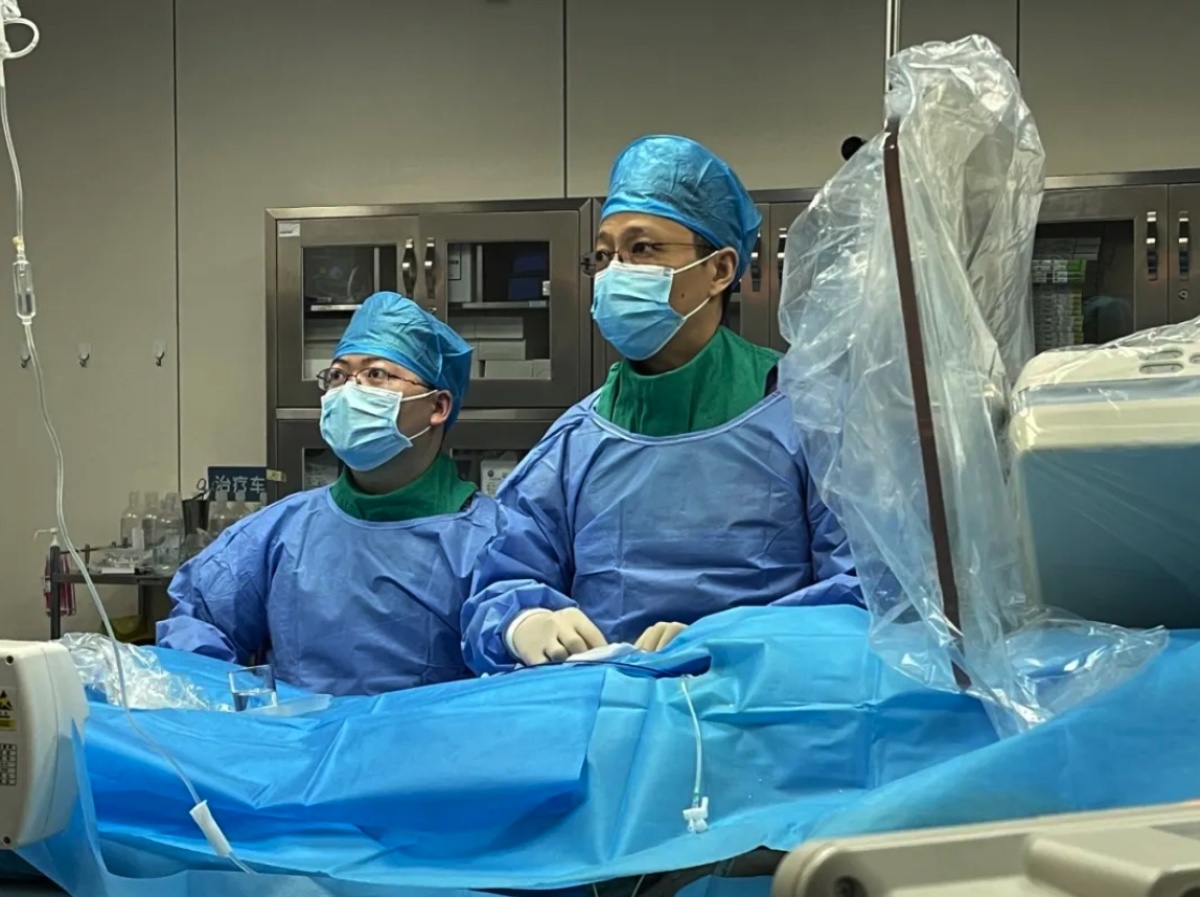 跨省急症极速救援！郑大一附院陶海龙教授团队1小时42分跑赢“心”危机