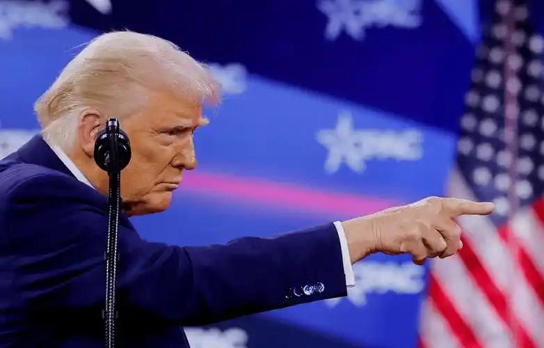 特朗普在中期选举前给“尊重选举结果”加上了一个前提：选举必须公正。10月27日，