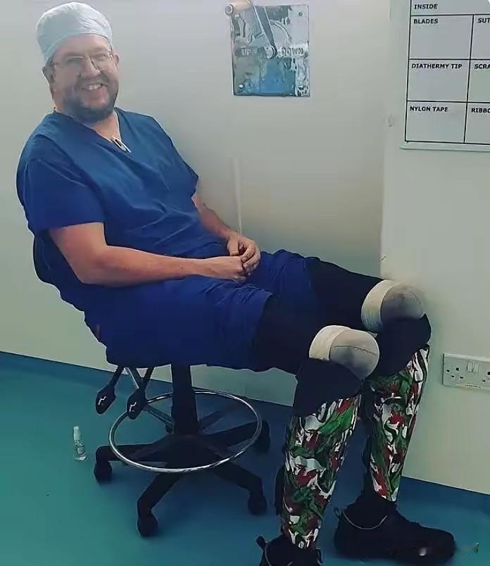 最近英国媒体爆出的这桩案子，真是把人三观炸得稀碎。
​一个曾经被整个英国捧上天的