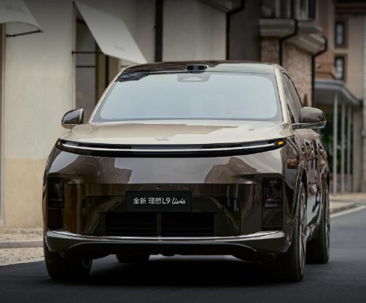 理想全新L9 Livis今天在北京车展正式亮相了，5月15日上市同步交付，预售价
