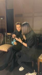 别睡了难得陈伟霆直播 亚洲首位杰尼亚走秀明星的排面！走秀时是冷拽时尚雕塑，直播里