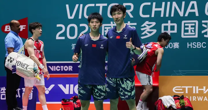 横扫晋级16强！泰国羽毛球公开赛男双：黄荻/刘阳2-0战胜泰国组合
