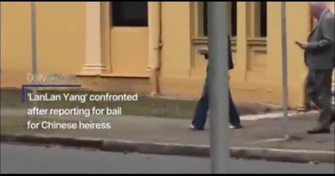 🇬🇧悉尼。杨兰兰的替身出现。在澳大利亚搞铁矿石配额的杨兰兰，面临一系列严重指