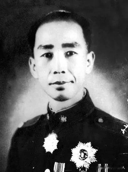 刘振三
刘振三（1903-1971） 河北故城人，中央军校高等教育班第二期，曾任