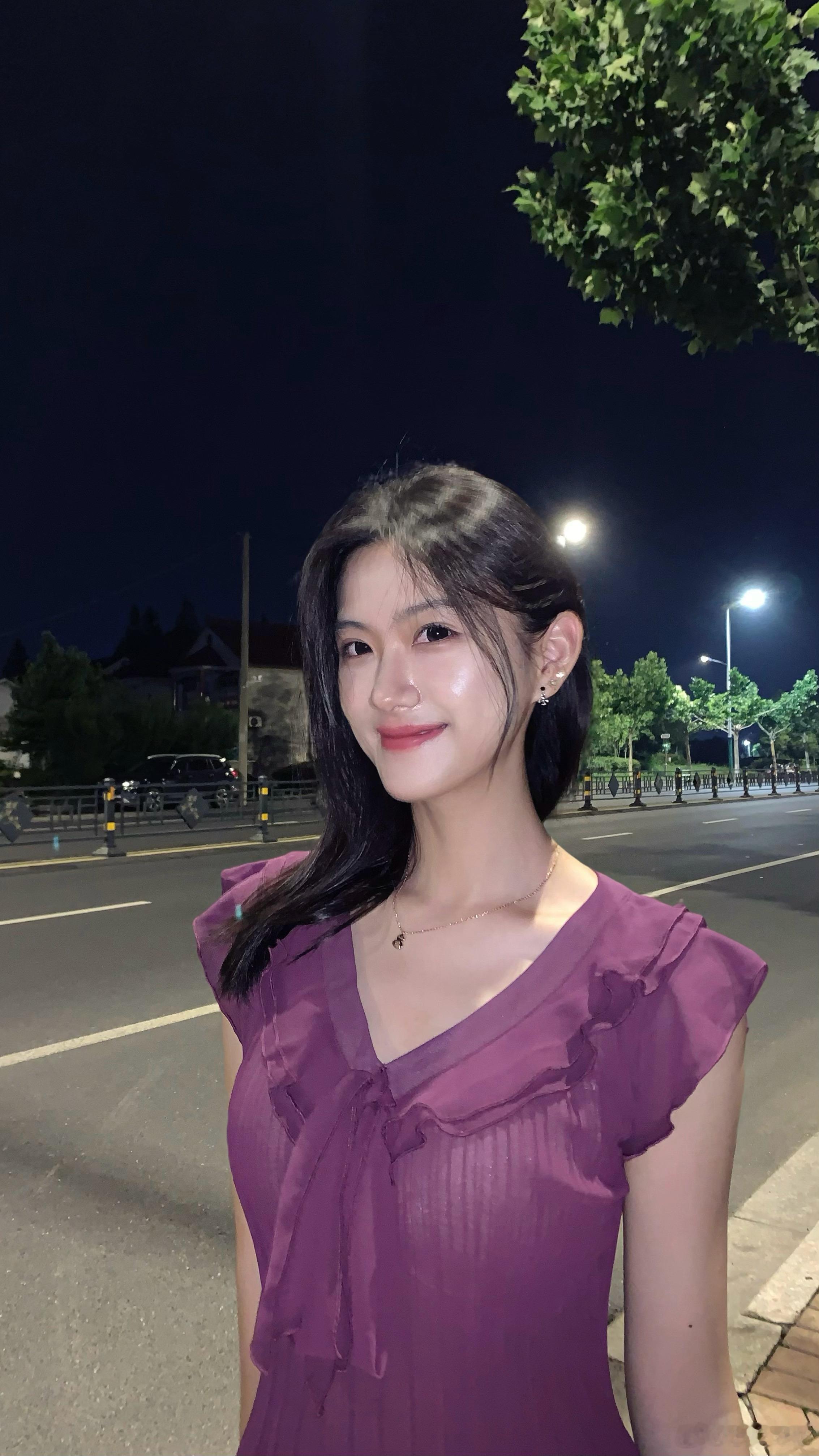 昨天和姐一起散步拍的 ​​​