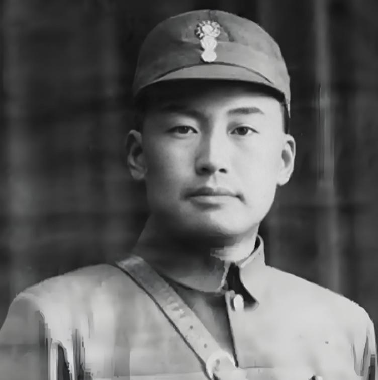 他是打响全面抗战第一枪的民族英雄，喜峰口大捷中一战成名的大刀队指挥官，却在 19
