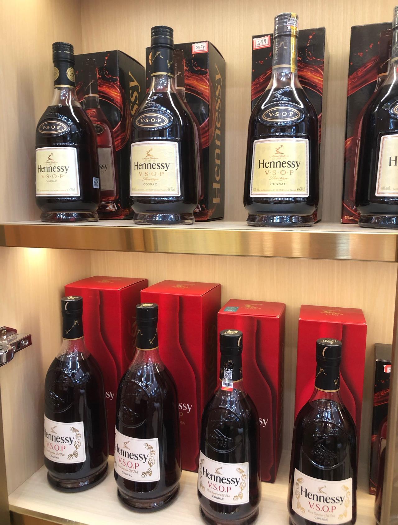 家里闲置老酒名酒洋酒，广州上门服务
📍广州 
随着生活品质提升，酒水与高端滋补