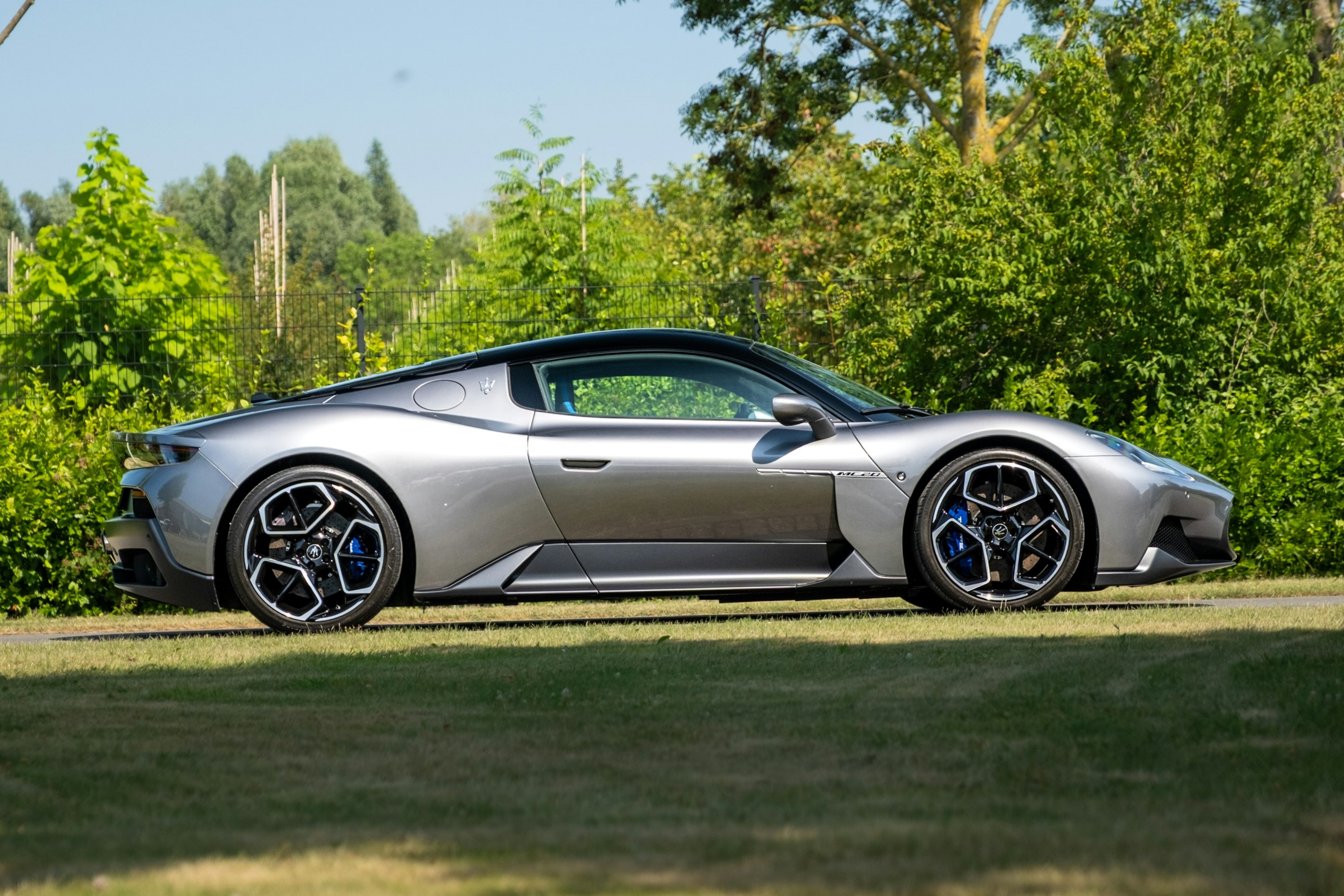 Morning! 2023 Maserati MC20 in Grigio Mi