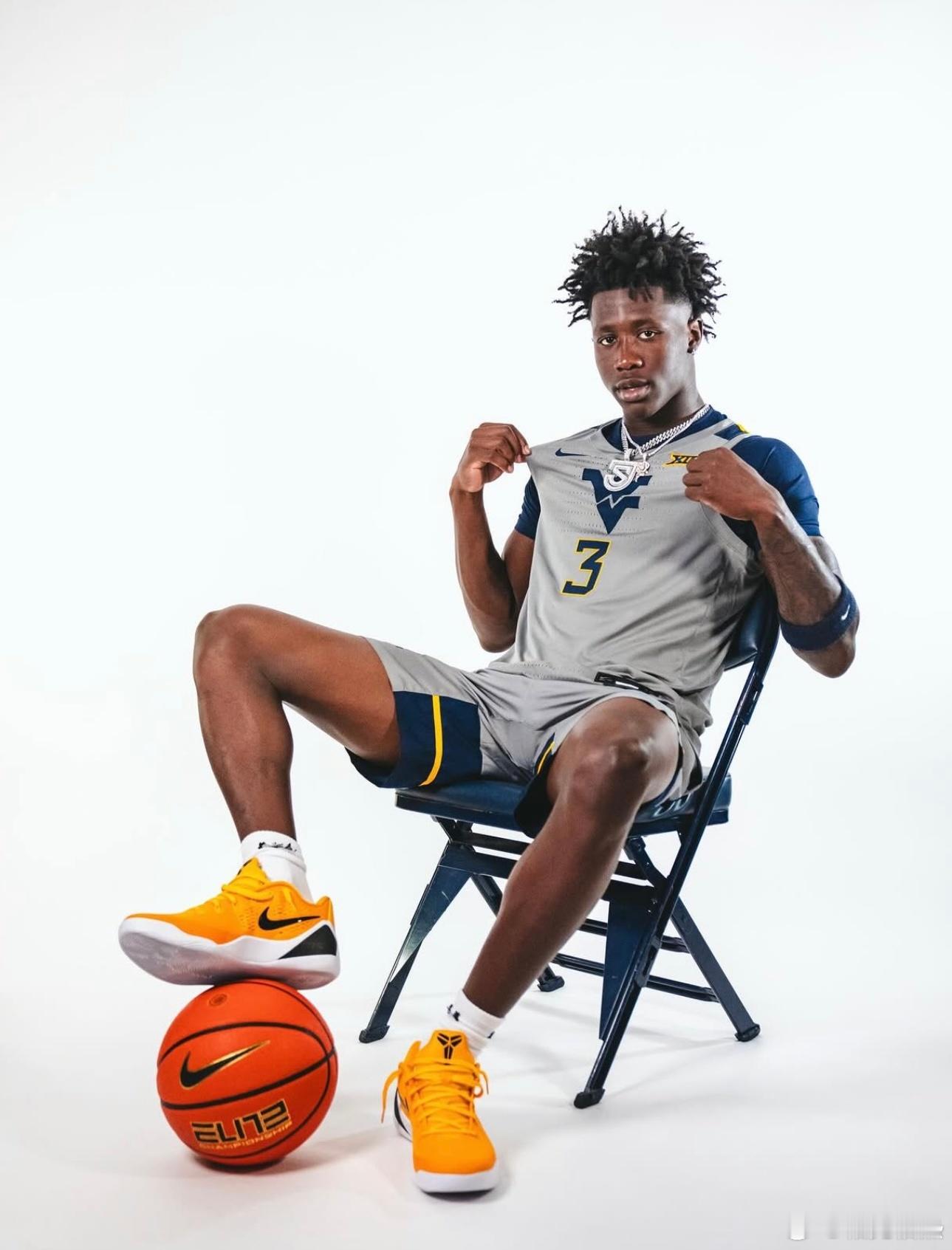 ncaa转学市场 择校Juke Harris（维克森林） ➡️ 田纳西Cam S