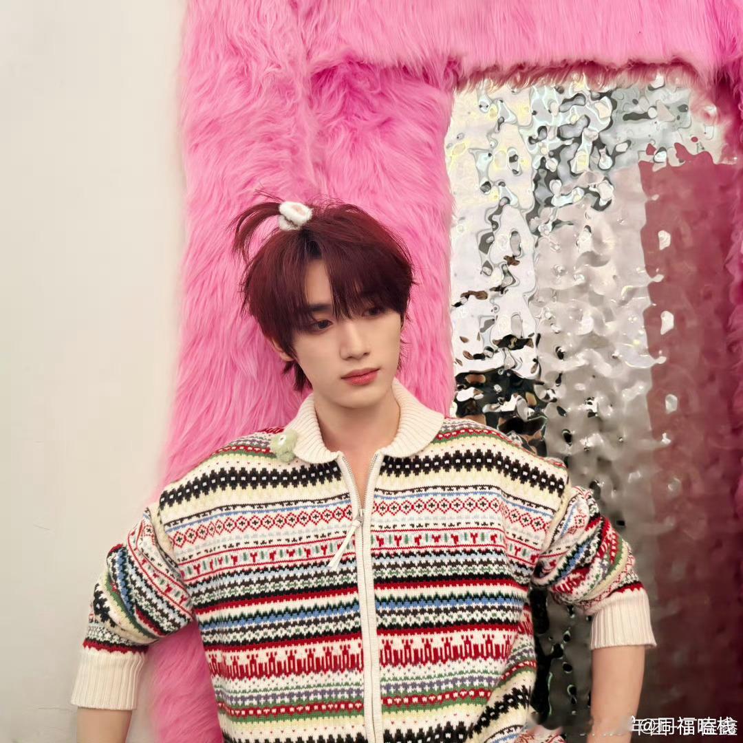 可可爱爱的苹果头🍎 最近营业很勤快的丁程鑫!!! 