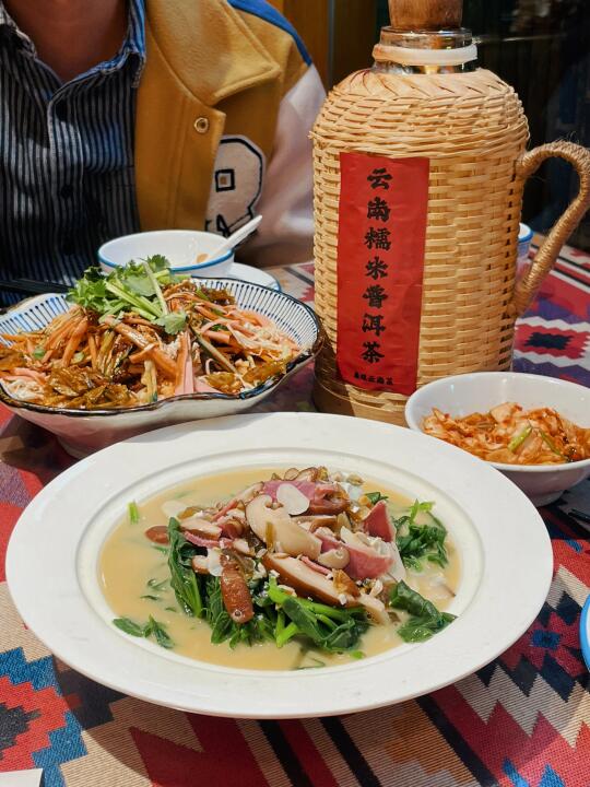 在广州，一餐又飞到了云南西双版纳