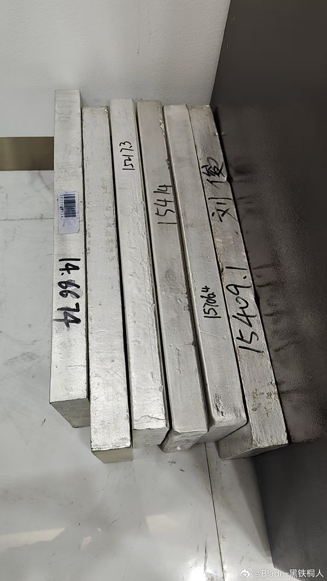 最近不停的买银板准备全面上新一代的作品之前的有些零星的库存整理一下这几天给大家做