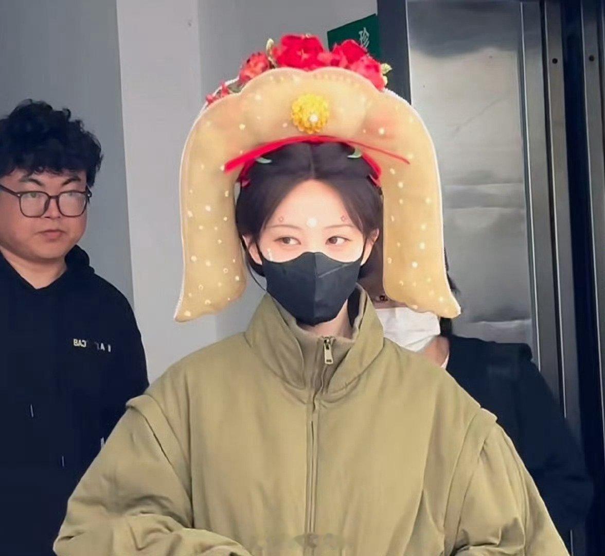 李一桐是想要王楚然这个妆造效果吗？ 