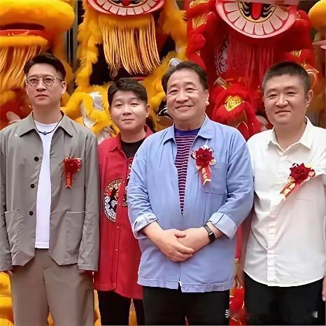 别再被带节奏！抹黑姜昆的三大谣言，如今早就不攻自破！网上刷到太多片面言论，总有人