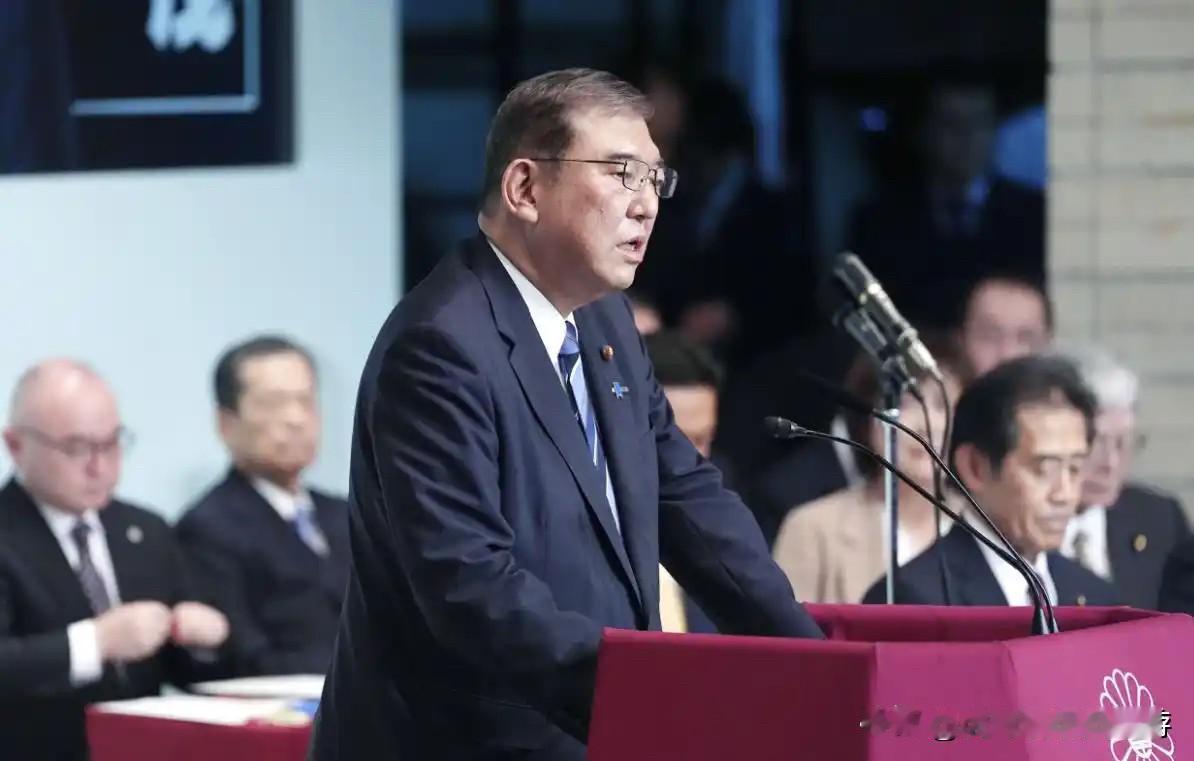 日本政坛“换岗”比换季快！石破茂早退场，高市早苗稳了？

前阵子刚坐上自民党总裁