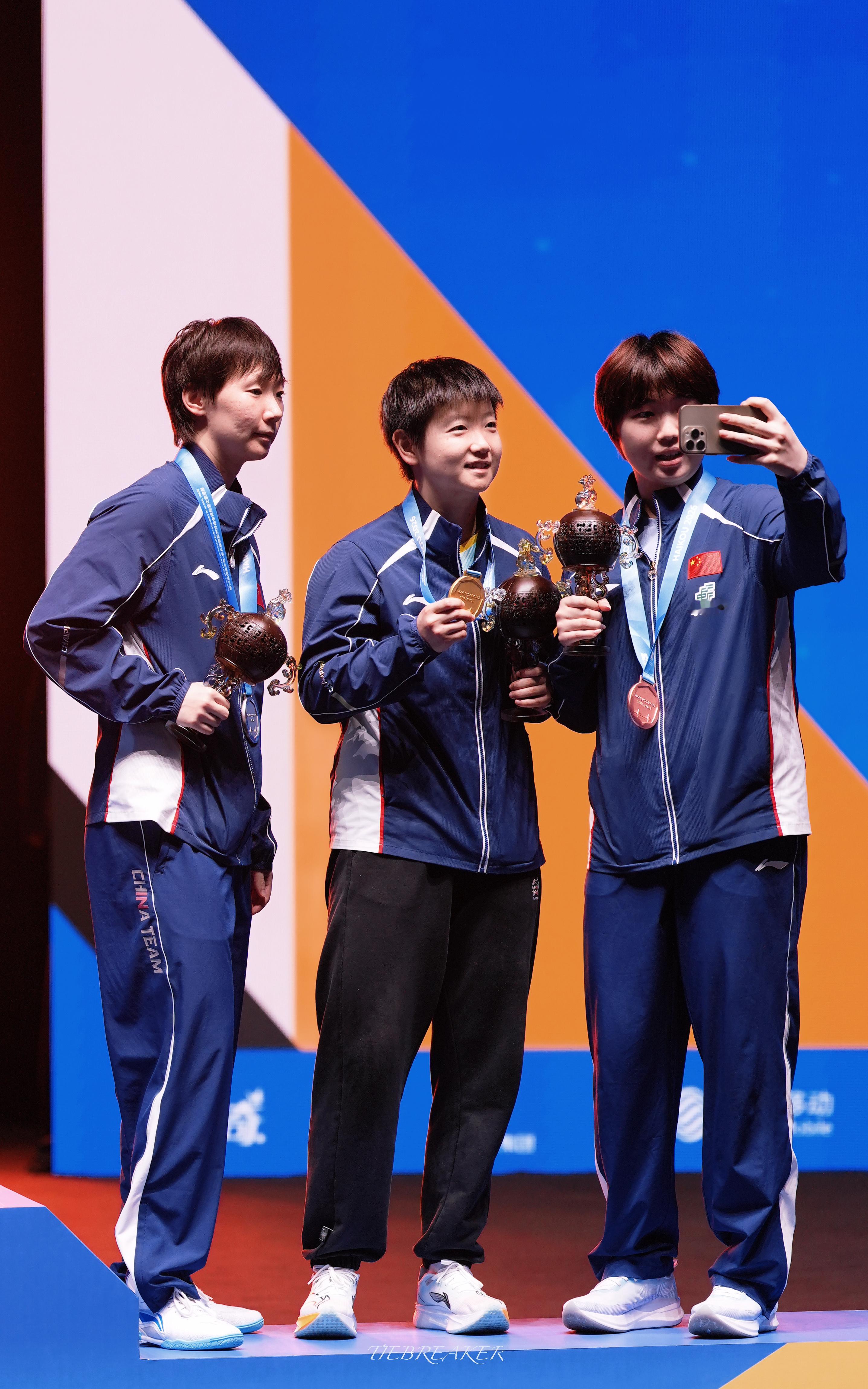 📸又名《琳酱的事业运们》 （不是（OS：小曼姐当时在干嘛呀哈哈哈 