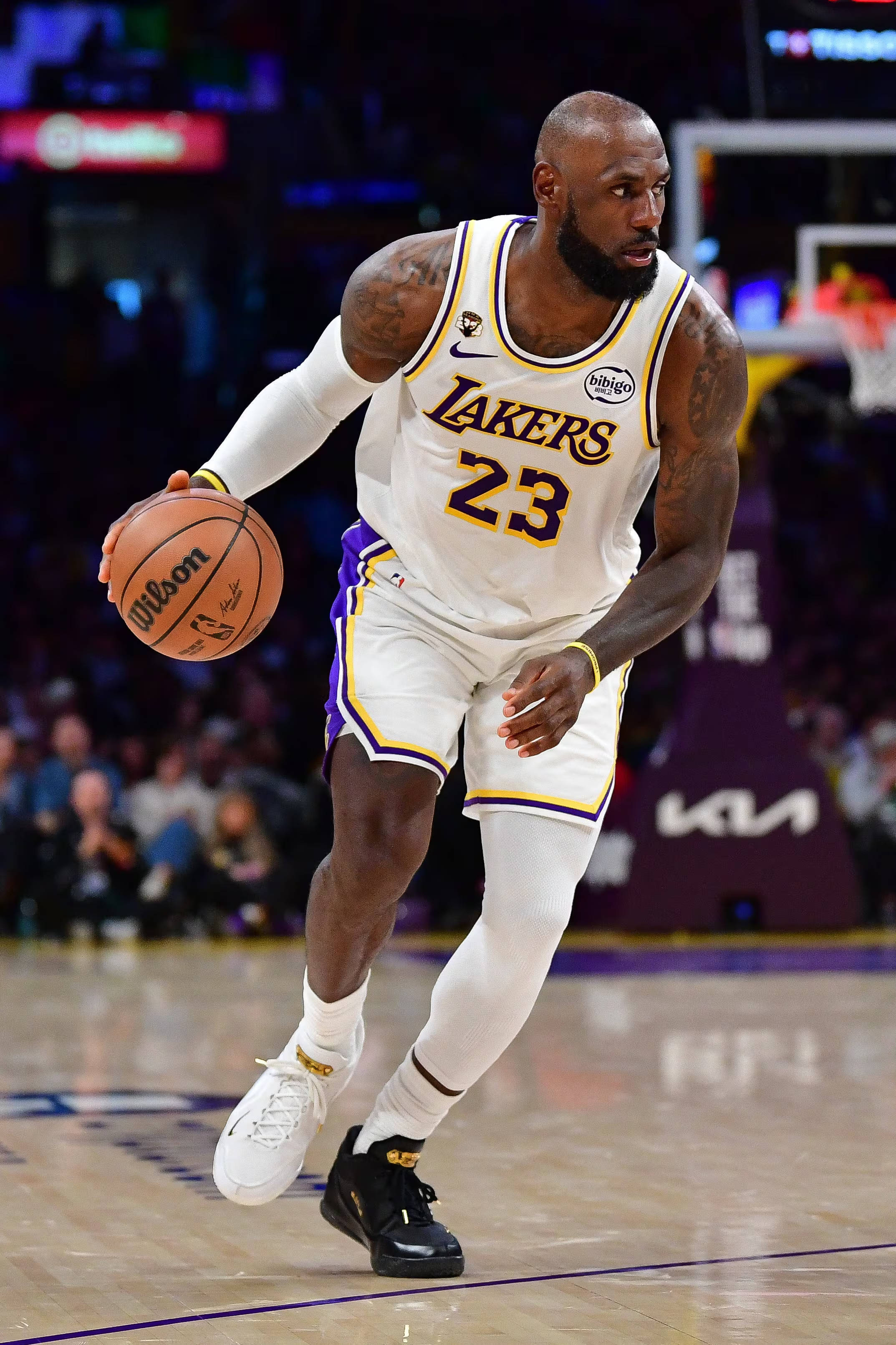 交易截止日过后到今天，湖人3胜3负，进攻效率和防守效率都排在联盟倒数第十位。 