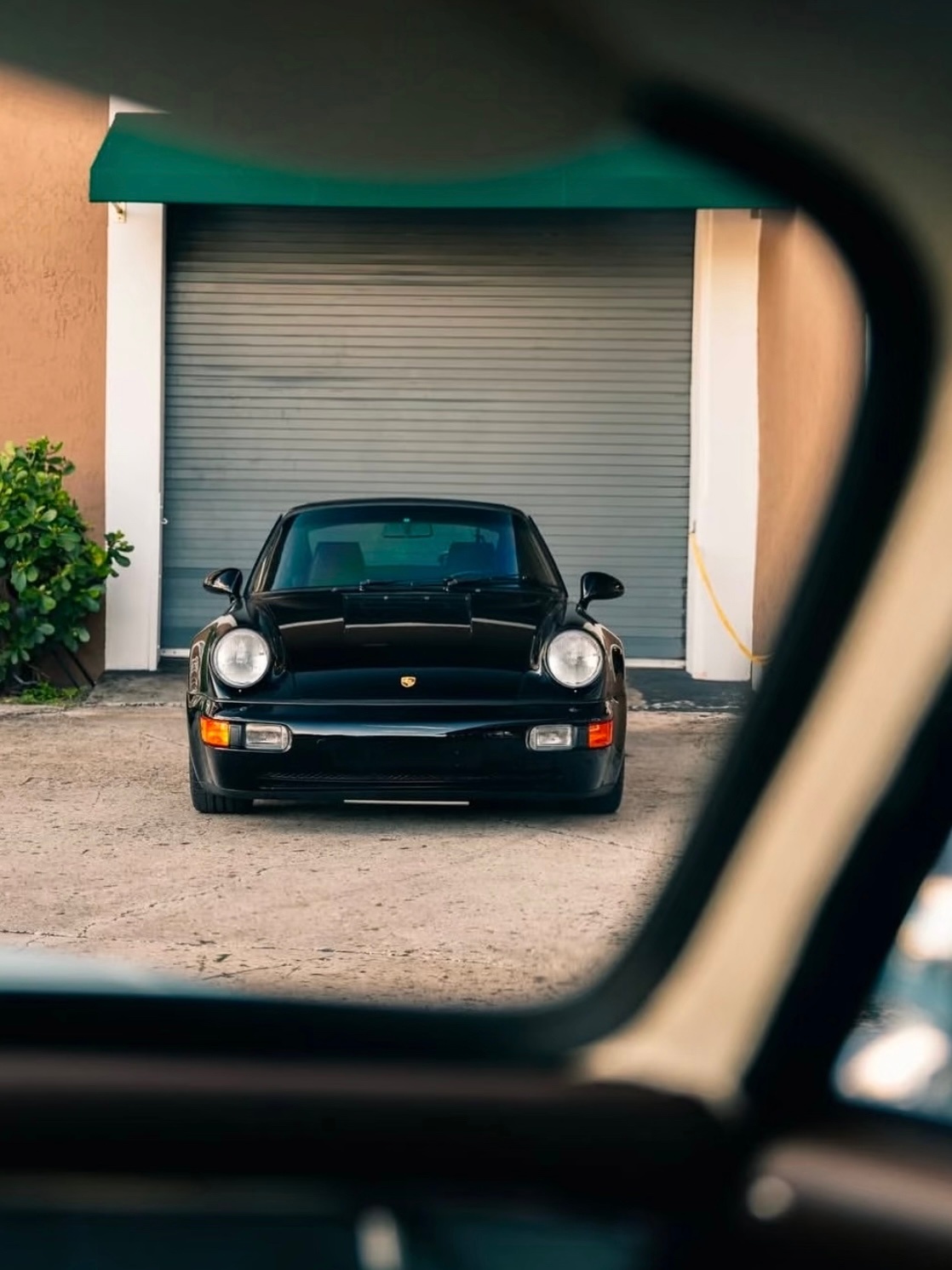 永恒经典的存在-风冷Porsche964宛如一道璀璨流星，划破时光长河，留下了深